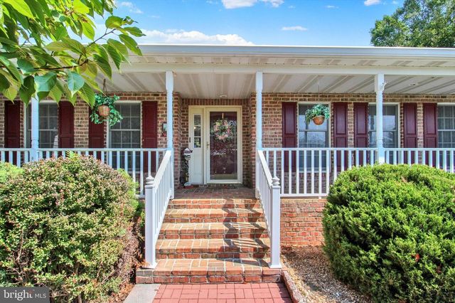 20020 MT AETNA RD, Hagerstown, MD 21742