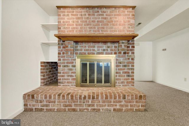 20020 MT AETNA RD, Hagerstown, MD 21742