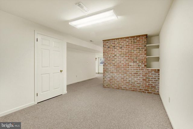20020 MT AETNA RD, Hagerstown, MD 21742
