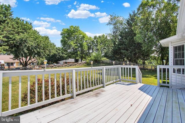 20020 MT AETNA RD, Hagerstown, MD 21742