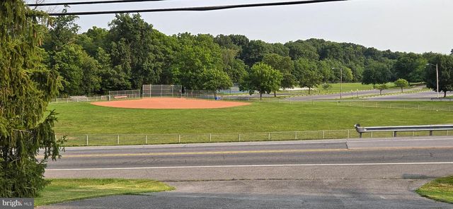 20020 MT AETNA RD, Hagerstown, MD 21742