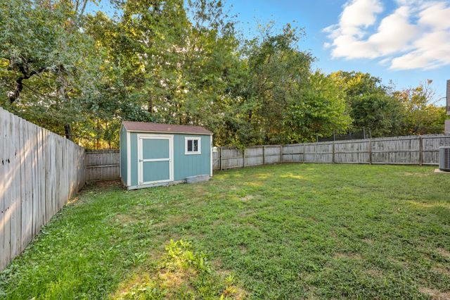 3690 Fox Tail Dr, Clarksville, TN 37040