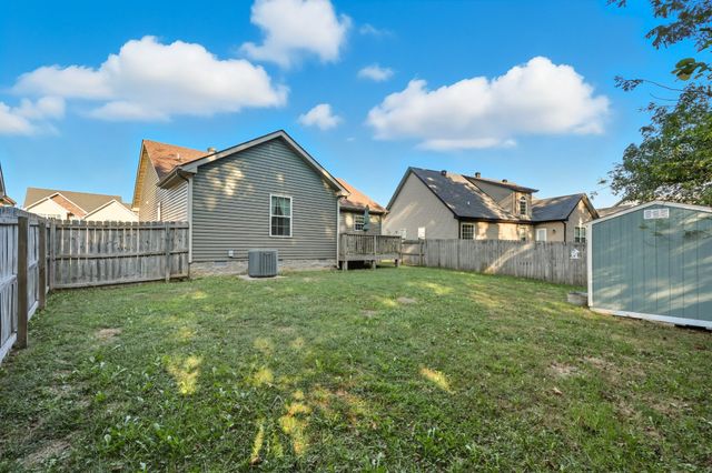 3690 Fox Tail Dr, Clarksville, TN 37040