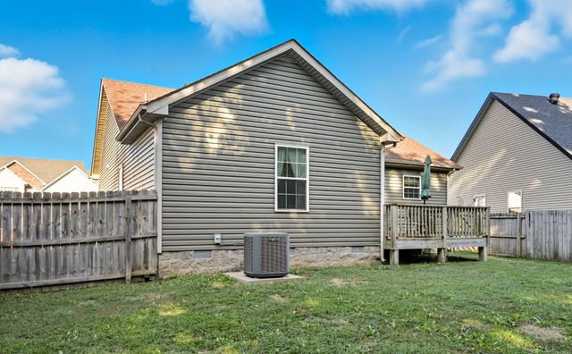 3690 Fox Tail Dr, Clarksville, TN 37040
