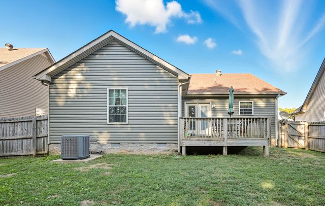 3690 Fox Tail Dr, Clarksville, TN 37040