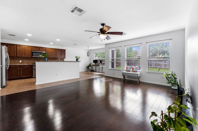 150 Breccia CV, Buda, TX 78610
