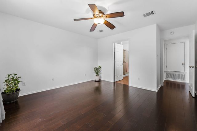 150 Breccia CV, Buda, TX 78610