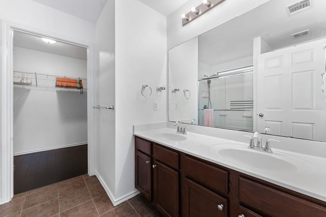 150 Breccia CV, Buda, TX 78610