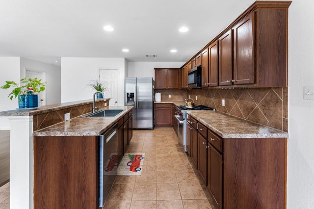 150 Breccia CV, Buda, TX 78610