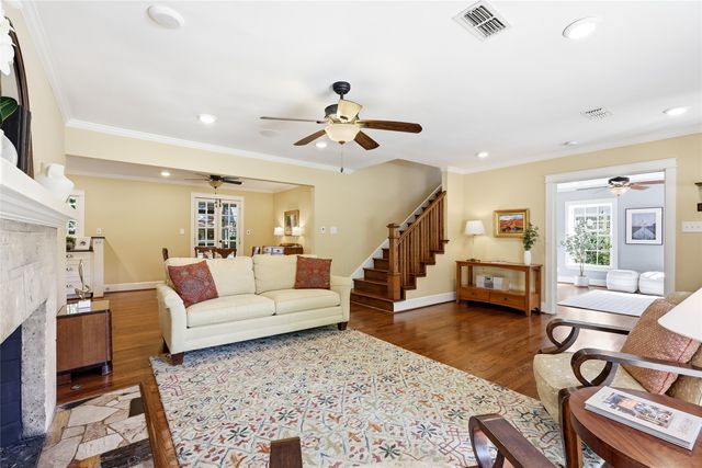 9204 Hermosa Drive, Dallas, TX 75218