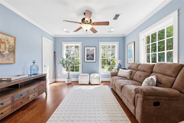 9204 Hermosa Drive, Dallas, TX 75218