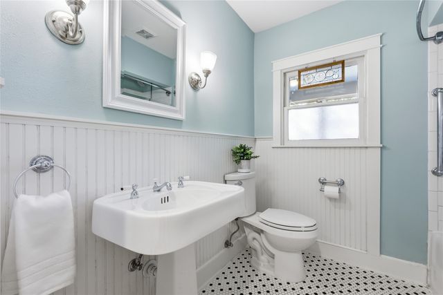 9204 Hermosa Drive, Dallas, TX 75218