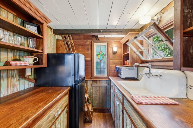 9204 Hermosa Drive, Dallas, TX 75218