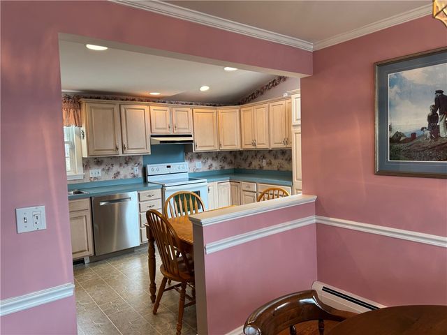 20 Hill Top Drive, Cranston, RI 02920