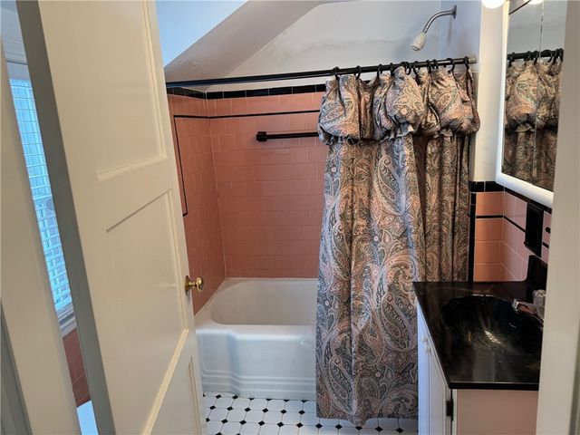 20 Hill Top Drive, Cranston, RI 02920