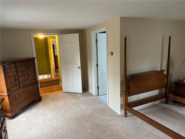 20 Hill Top Drive, Cranston, RI 02920