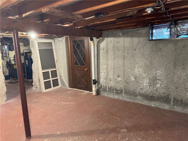 20 Hill Top Drive, Cranston, RI 02920