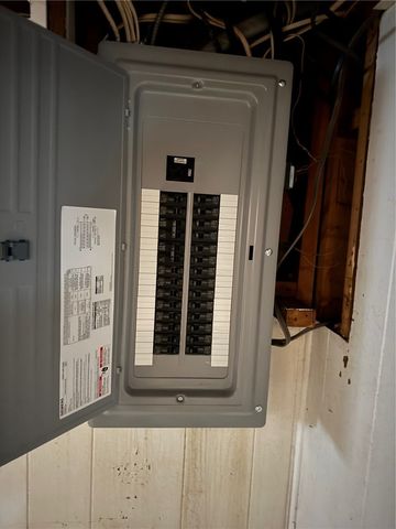 20 Hill Top Drive, Cranston, RI 02920