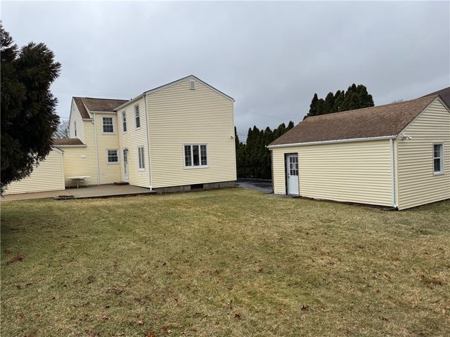 20 Hill Top Drive, Cranston, RI 02920