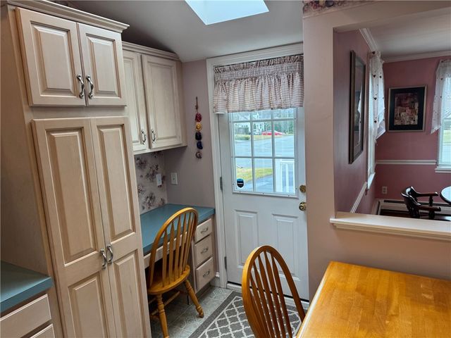 20 Hill Top Drive, Cranston, RI 02920