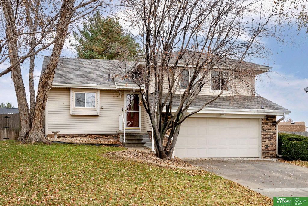 7017 Michelle Avenue, La Vista, NE 68128