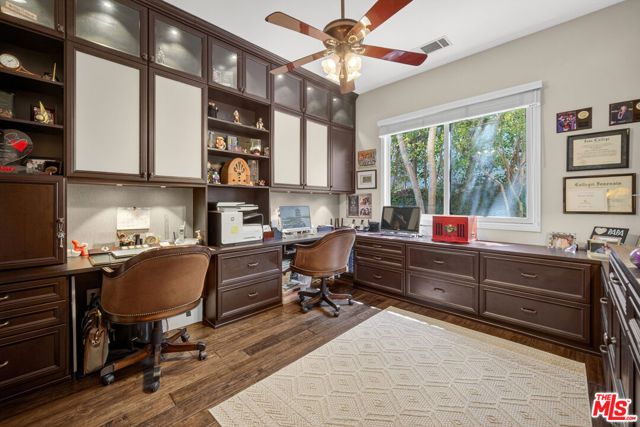 5481 Collingwood Circle, Calabasas, CA 91302