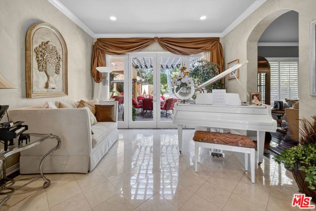 5481 Collingwood Circle, Calabasas, CA 91302