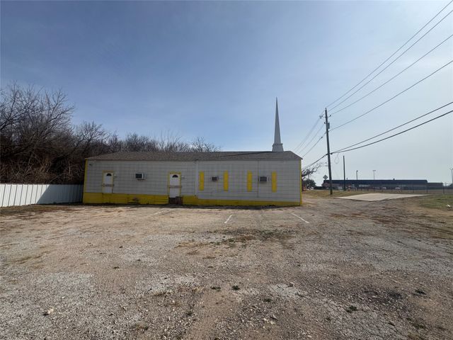 2151 E Ann Arbor Avenue, Dallas, TX 75216