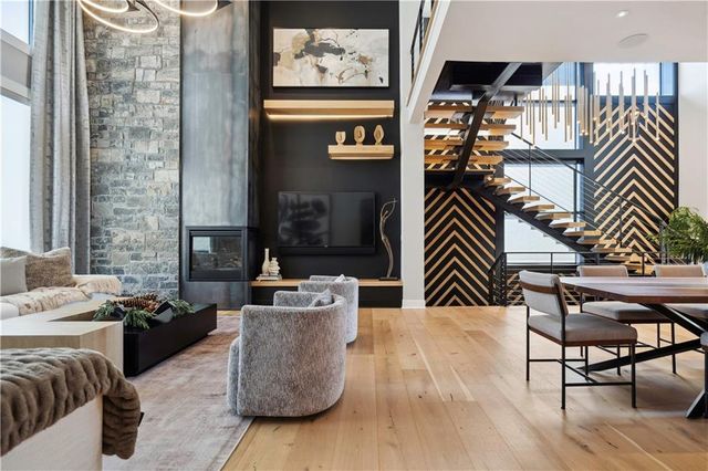 17329 Larsen Street, Overland Park, KS 66221