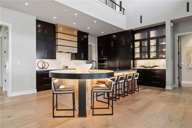 17329 Larsen Street, Overland Park, KS 66221