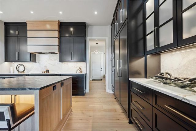 17329 Larsen Street, Overland Park, KS 66221