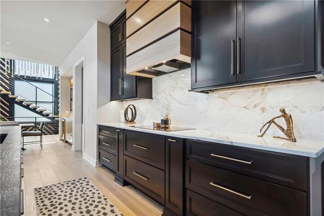 17329 Larsen Street, Overland Park, KS 66221