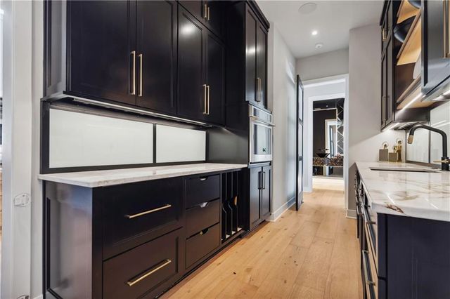 17329 Larsen Street, Overland Park, KS 66221