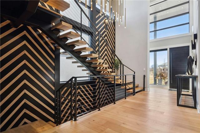 17329 Larsen Street, Overland Park, KS 66221