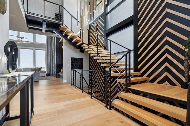 17329 Larsen Street, Overland Park, KS 66221