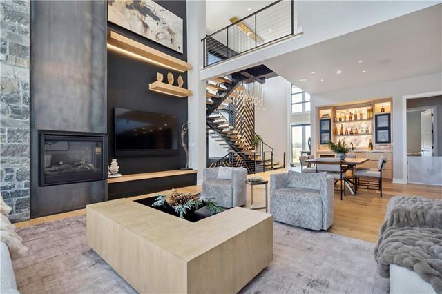 17329 Larsen Street, Overland Park, KS 66221