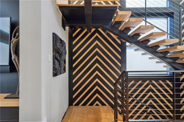 17329 Larsen Street, Overland Park, KS 66221