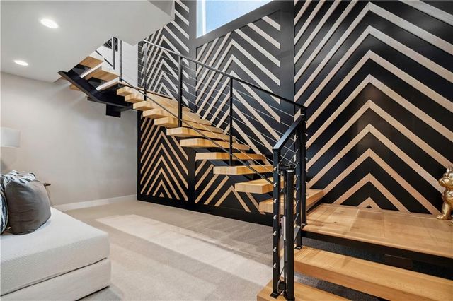 17329 Larsen Street, Overland Park, KS 66221