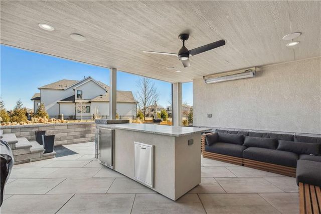 17329 Larsen Street, Overland Park, KS 66221