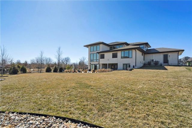 17329 Larsen Street, Overland Park, KS 66221