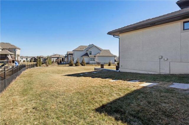 17329 Larsen Street, Overland Park, KS 66221