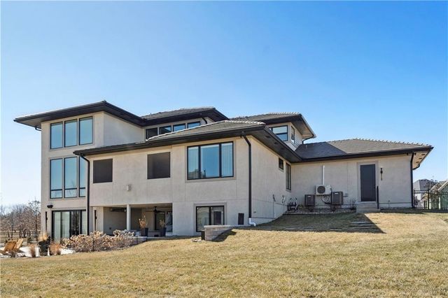 17329 Larsen Street, Overland Park, KS 66221