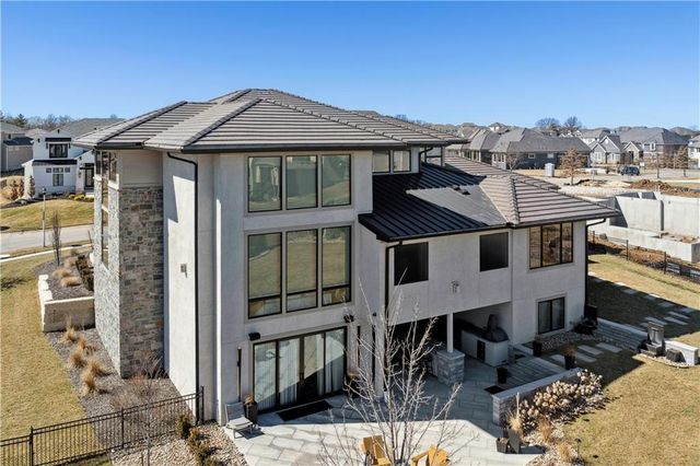 17329 Larsen Street, Overland Park, KS 66221