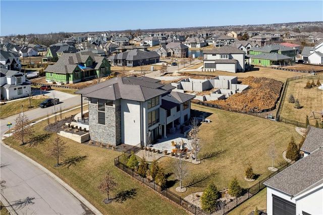 17329 Larsen Street, Overland Park, KS 66221