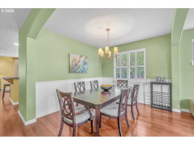 12817 Se MEADEHILL Ave, Happy Valley, OR 97086