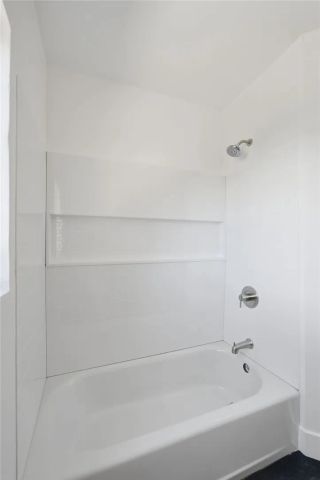 250 Holtby, Bakersfield, CA 93304