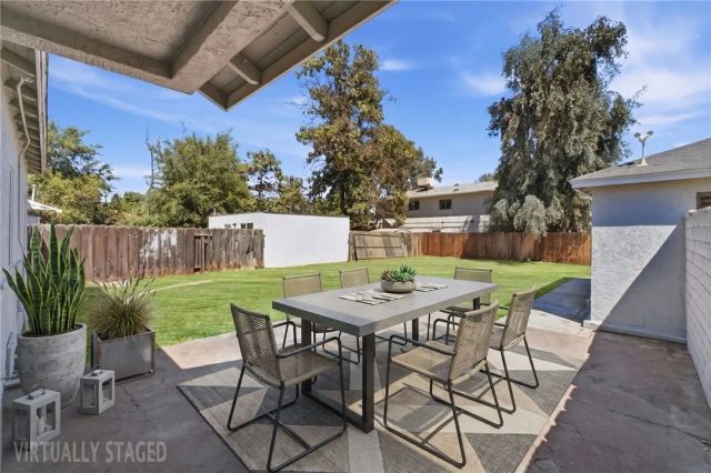 250 Holtby, Bakersfield, CA 93304