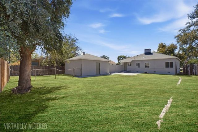 250 Holtby, Bakersfield, CA 93304