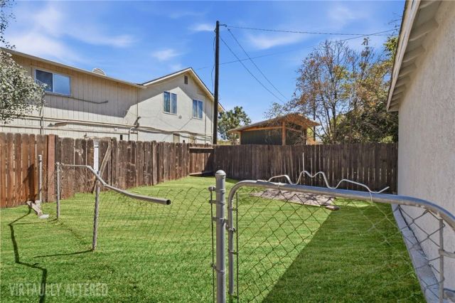 250 Holtby, Bakersfield, CA 93304