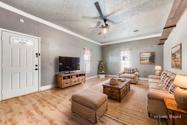 402 S Austin Street, Edgewood, TX 75117